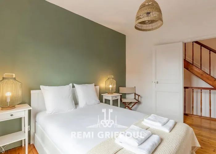 La Maison D'a Cote Charming & Family-friendly 6 Guests Holiday home