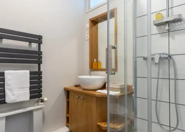 Dom wakacyjny La Maison D'a Cote Charming & Family-friendly 6 Guests